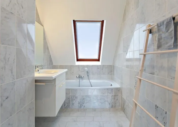 Huswell - Cozy And Roomy With A Homely Feel * De Haan